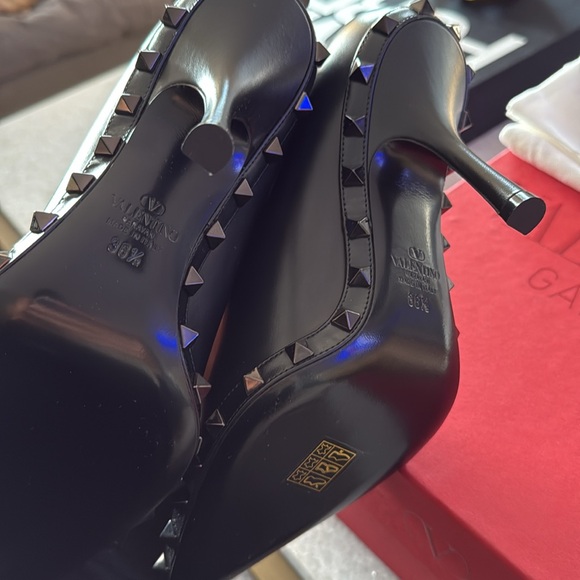 NIB Valentino Rockstud Pumps Sz 36.5 - Picture 8 of 8